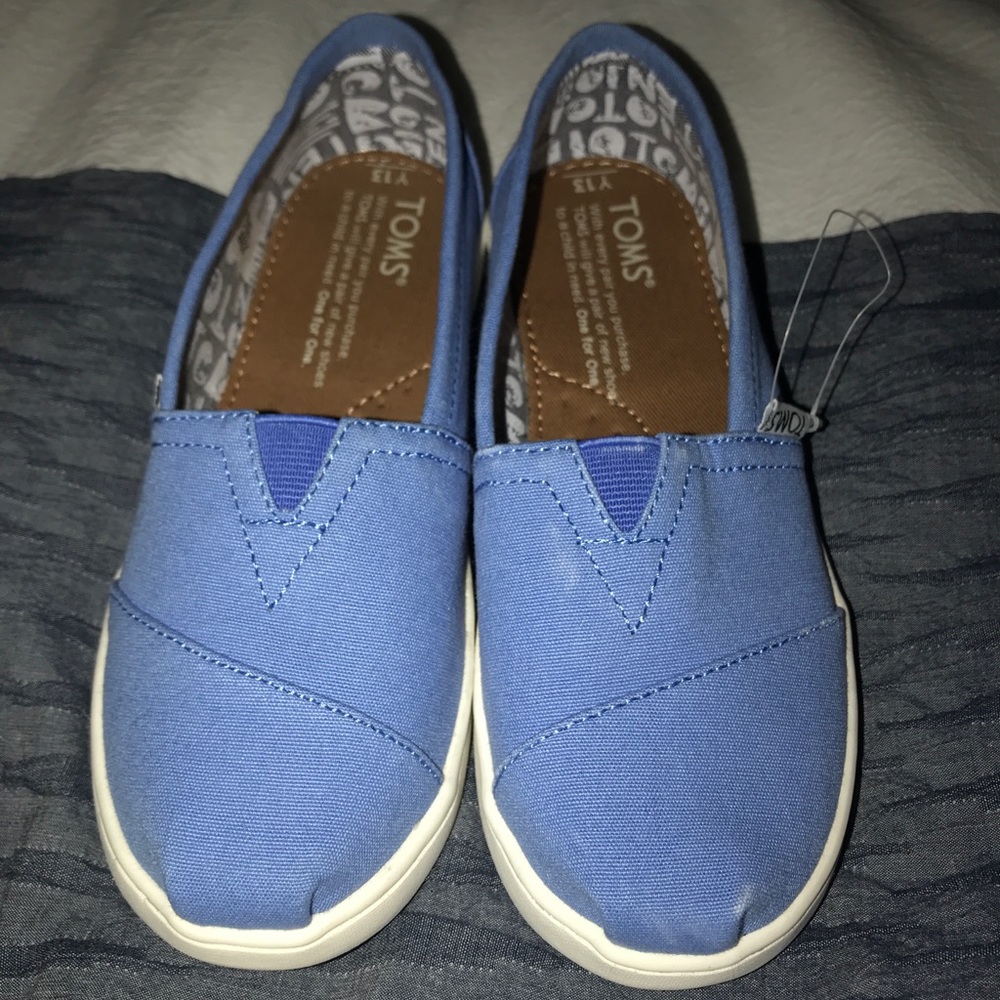 Blue Toms